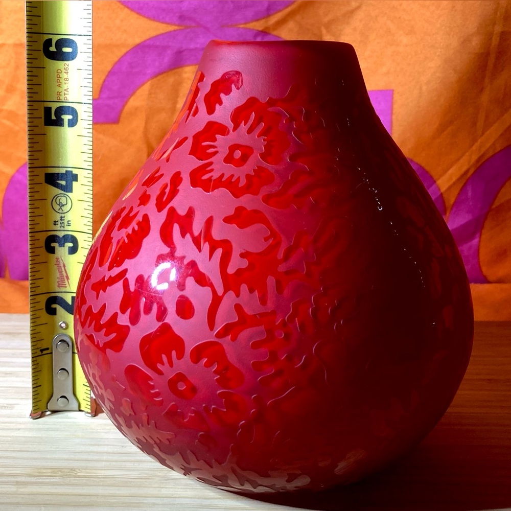 Etched Red Art Glass Vase Handmade Ei8hteen Karat 18/K Vintage 6" Belis